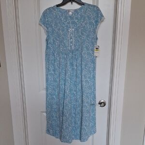 Miss Elaine Nightgown Size M Cotton Rayon NWT Paisley Light Blue White